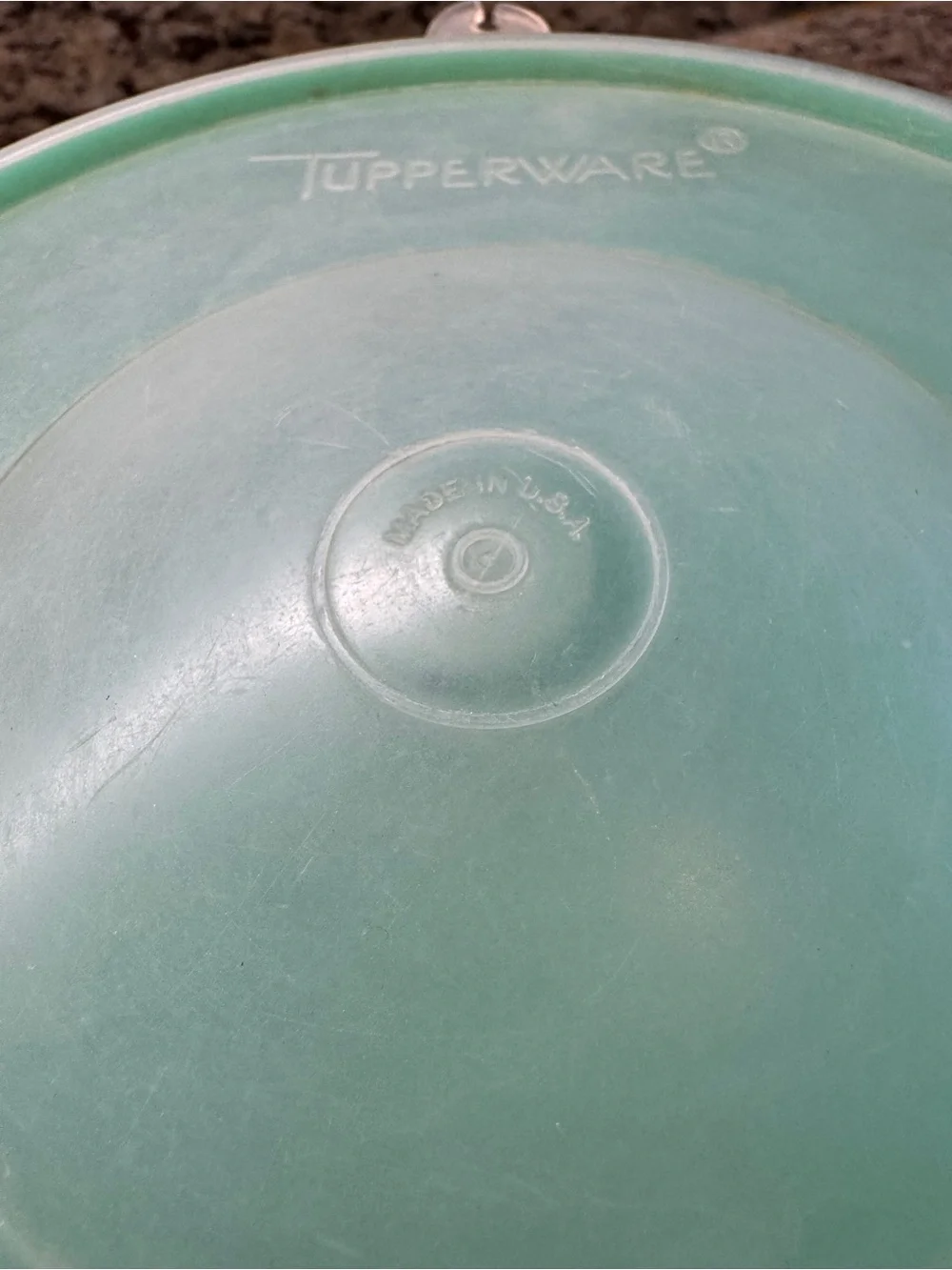 Vintage Tupperware Crisp-It Lettuce Keeper Jadeite Green Bowl 679 & Lid 680